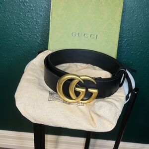 Gucci Black Leather Belt with Gold GG Buckle